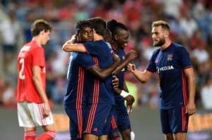  格勒诺布尔主场草皮助力，地面渗透打法行云流水