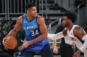  字母哥爆砍40分带领雄鹿轻取魔术队