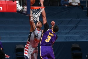  八村塁26分湖人险胜雷霆  