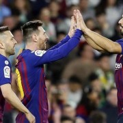  意甲金靴之争白热化，劳塔罗领跑群雄  