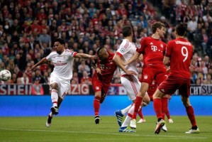  科隆丁角球战术屡试不爽，头球接力破门成制胜法宝