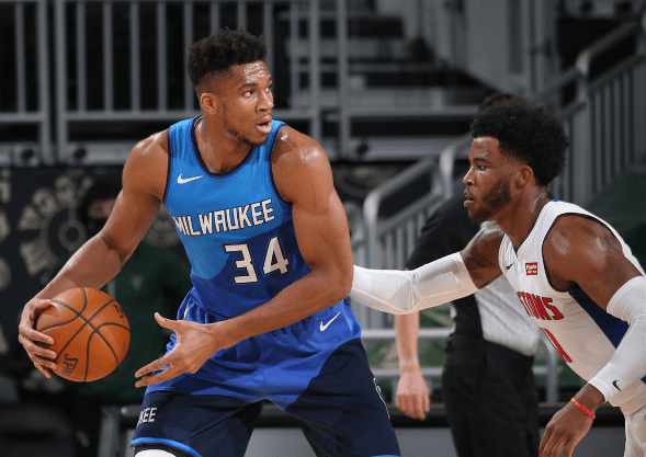  字母哥爆砍40分带领雄鹿轻取魔术队